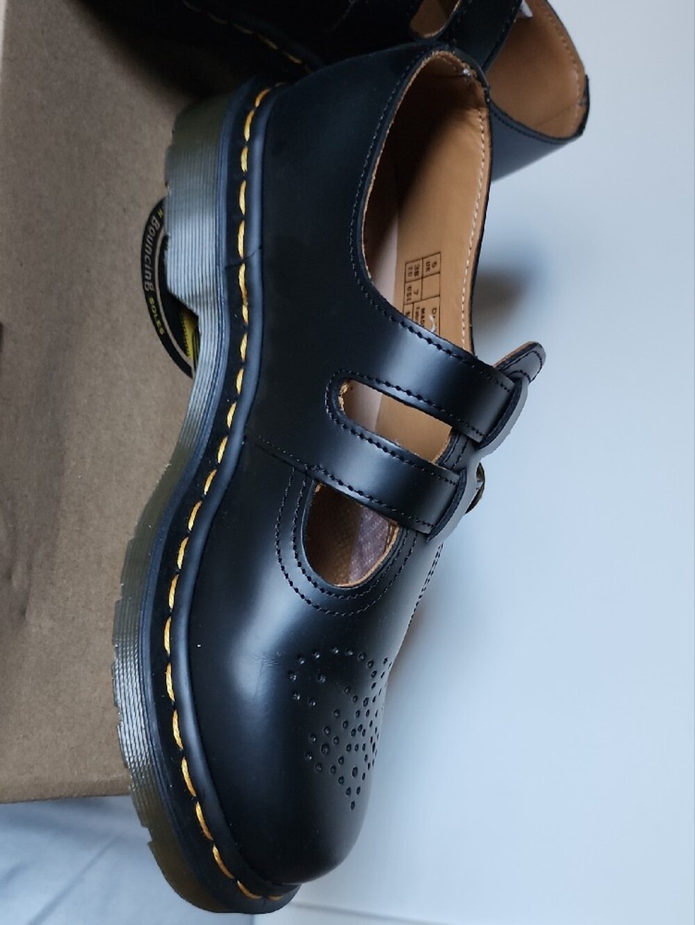 Dr. Martens 8065 Smooth Leather Mary Jane Shoe Black Size US 7 - Picture 4 of 14